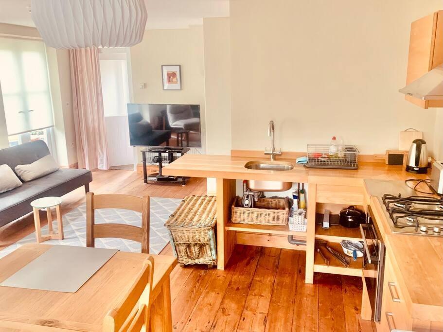 Delightful Ely House Bright And Warm With Cathedral View Apartment Exterior photo