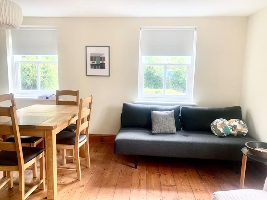 Delightful Ely House Bright And Warm With Cathedral View Apartment Exterior photo