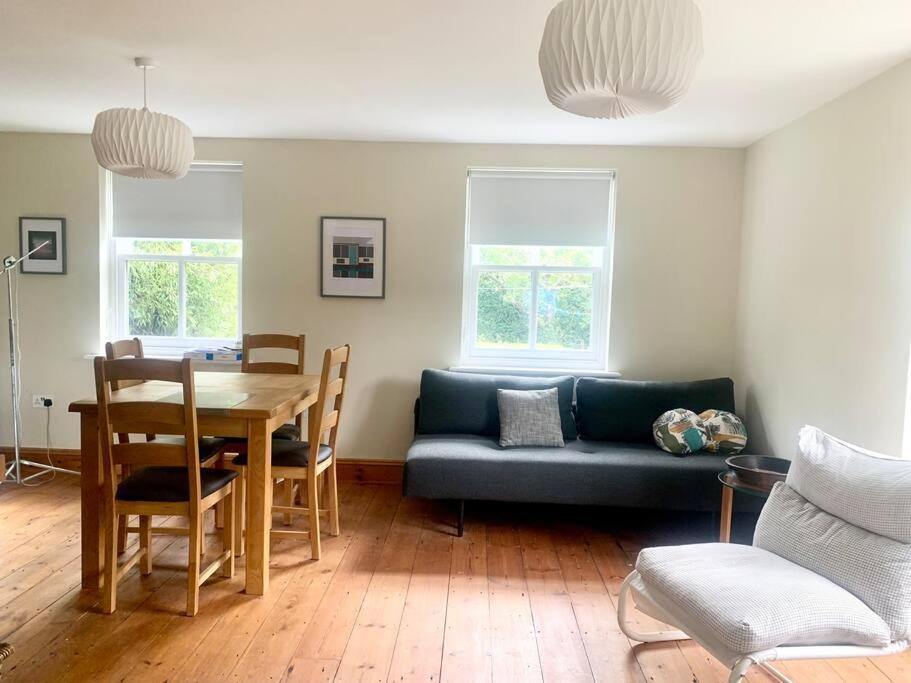 Delightful Ely House Bright And Warm With Cathedral View Apartment Exterior photo